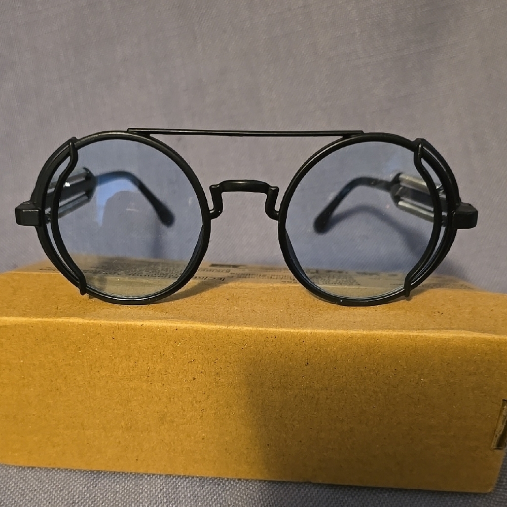 Stylish Black Round Steampunk Lightly Tinted Glasses